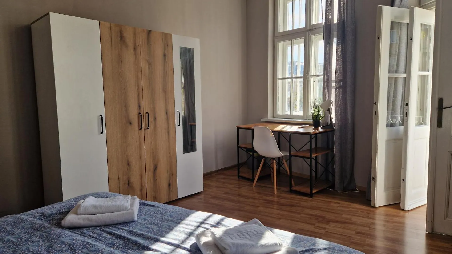 Guest house Lambo'S Corner Varna - Guest Rooms