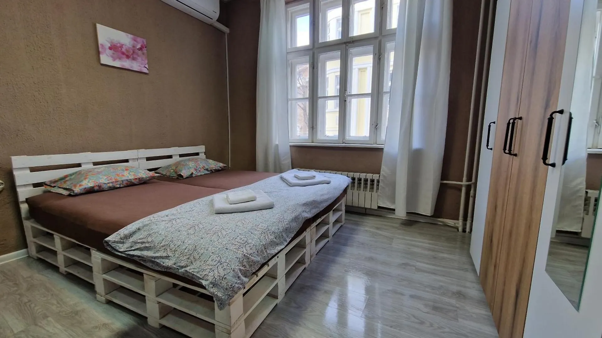 Lambo'S Corner Varna - Guest Rooms Guest house