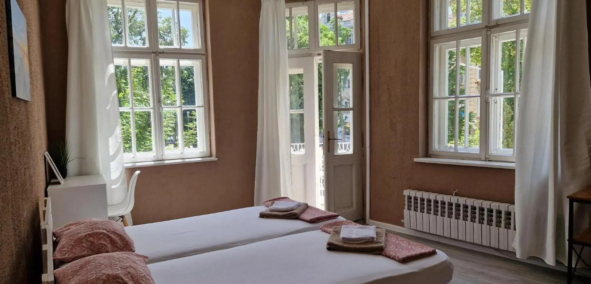 Guest house Lambo'S Corner Varna - Guest Rooms